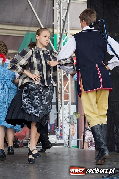 Zdjęcie w galerii na portalu naszraciborz.pl: Dni Raciborza - występy artystyczne na Rynku wiadomości z regionu