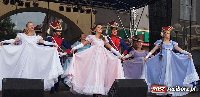 Zdjęcie w galerii na portalu naszraciborz.pl: Dni Raciborza - występy artystyczne na Rynku wiadomości z regionu