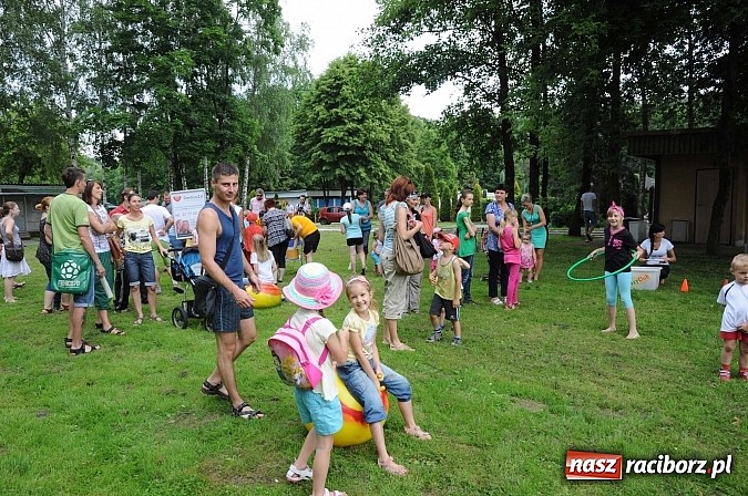 Zdjęcie w galerii na portalu naszraciborz.pl: Bajkowy las - moc rodzinnej zabawy w Oborze wiadomości z regionu
