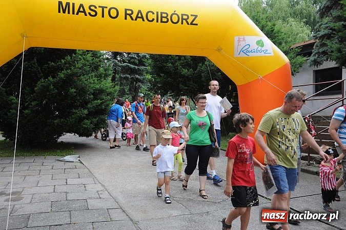 Zdjęcie w galerii na portalu naszraciborz.pl: Bajkowy las - moc rodzinnej zabawy w Oborze wiadomości z regionu
