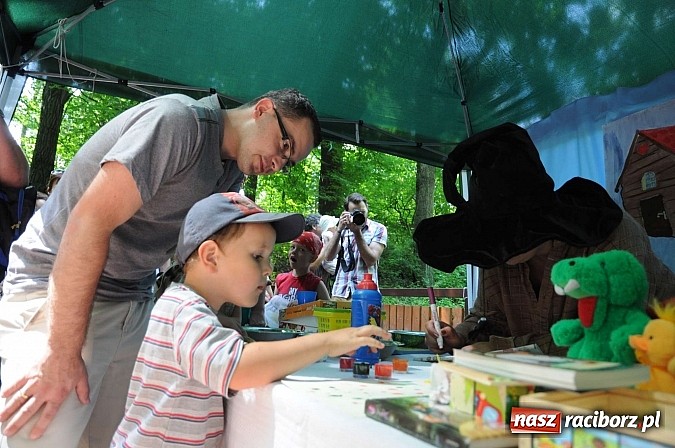 Zdjęcie w galerii na portalu naszraciborz.pl: Bajkowy las - moc rodzinnej zabawy w Oborze wiadomości z regionu