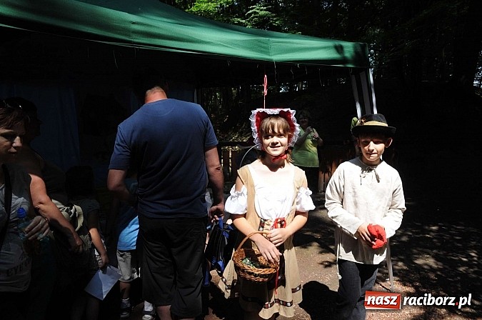 Zdjęcie w galerii na portalu naszraciborz.pl: Bajkowy las - moc rodzinnej zabawy w Oborze wiadomości z regionu