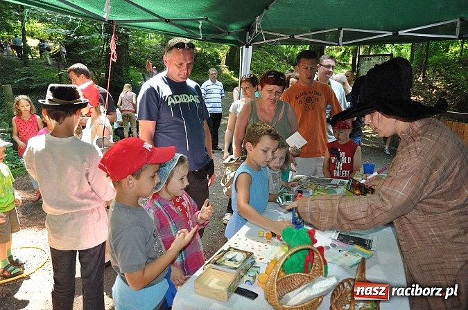 Zdjęcie w galerii na portalu naszraciborz.pl: Bajkowy las - moc rodzinnej zabawy w Oborze wiadomości z regionu