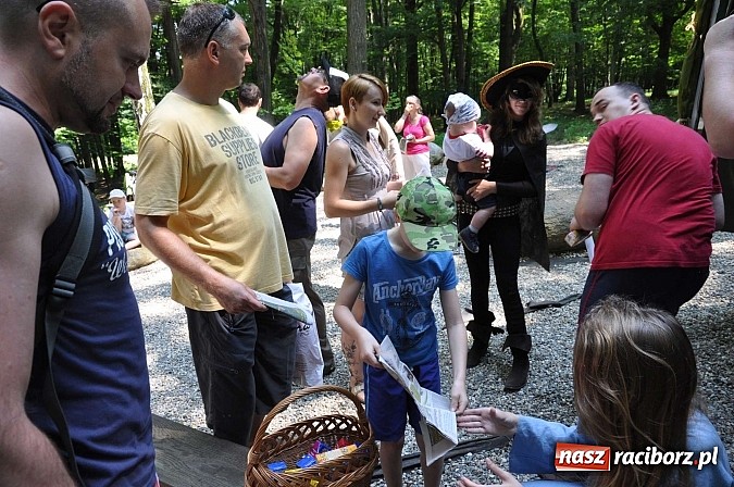 Zdjęcie w galerii na portalu naszraciborz.pl: Bajkowy las - moc rodzinnej zabawy w Oborze wiadomości z regionu