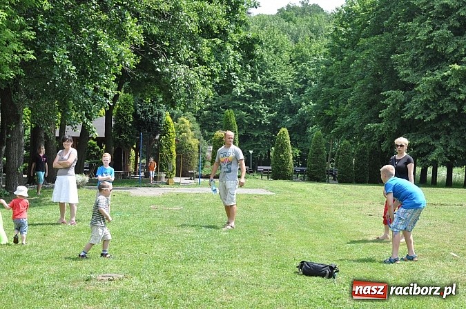 Zdjęcie w galerii na portalu naszraciborz.pl: Bajkowy las - moc rodzinnej zabawy w Oborze wiadomości z regionu