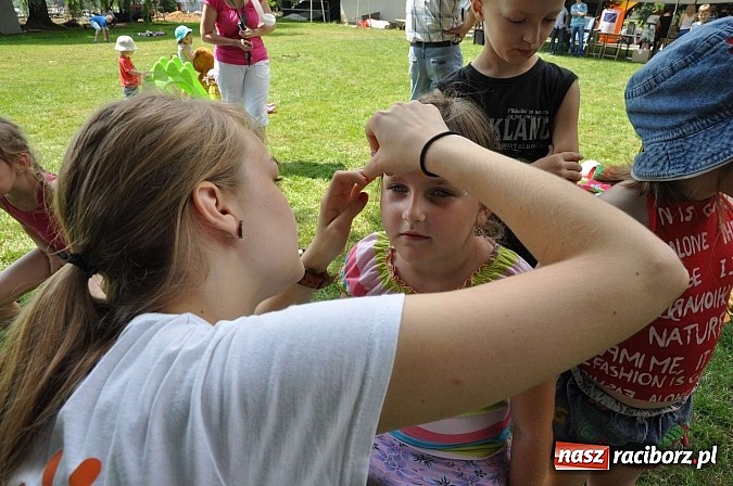 Zdjęcie w galerii na portalu naszraciborz.pl: Bajkowy las - moc rodzinnej zabawy w Oborze wiadomości z regionu