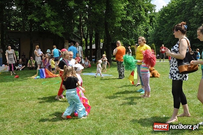 Zdjęcie w galerii na portalu naszraciborz.pl: Bajkowy las - moc rodzinnej zabawy w Oborze wiadomości z regionu