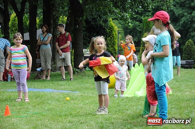 Zdjęcie w galerii na portalu naszraciborz.pl: Bajkowy las - moc rodzinnej zabawy w Oborze wiadomości z regionu