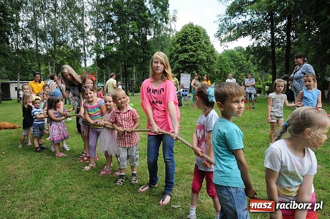 Zdjęcie w galerii na portalu naszraciborz.pl: Bajkowy las - moc rodzinnej zabawy w Oborze wiadomości z regionu
