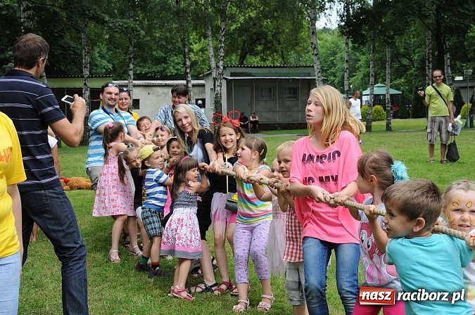 Zdjęcie w galerii na portalu naszraciborz.pl: Bajkowy las - moc rodzinnej zabawy w Oborze wiadomości z regionu