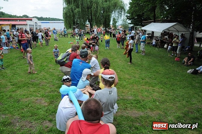 Zdjęcie w galerii na portalu naszraciborz.pl: Bajkowy las - moc rodzinnej zabawy w Oborze wiadomości z regionu