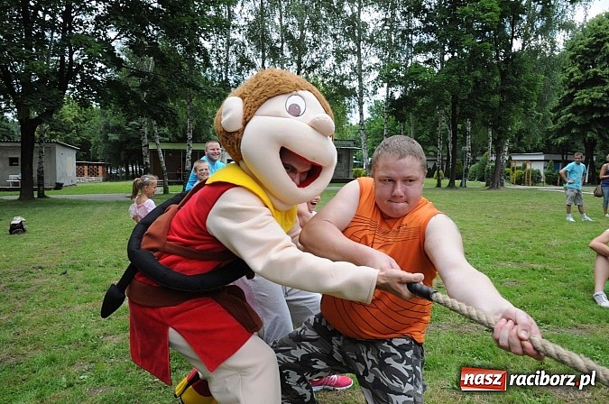 Zdjęcie w galerii na portalu naszraciborz.pl: Bajkowy las - moc rodzinnej zabawy w Oborze wiadomości z regionu
