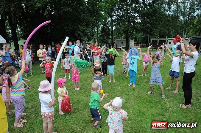 Zdjęcie w galerii na portalu naszraciborz.pl: Bajkowy las - moc rodzinnej zabawy w Oborze wiadomości z regionu
