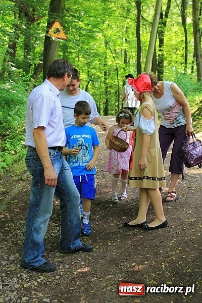 Zdjęcie w galerii na portalu naszraciborz.pl: Bajkowy las - moc rodzinnej zabawy w Oborze wiadomości z regionu