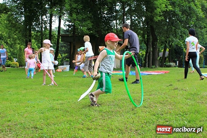 Zdjęcie w galerii na portalu naszraciborz.pl: Bajkowy las - moc rodzinnej zabawy w Oborze wiadomości z regionu