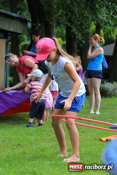 Zdjęcie w galerii na portalu naszraciborz.pl: Bajkowy las - moc rodzinnej zabawy w Oborze wiadomości z regionu