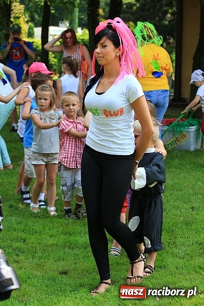 Zdjęcie w galerii na portalu naszraciborz.pl: Bajkowy las - moc rodzinnej zabawy w Oborze wiadomości z regionu