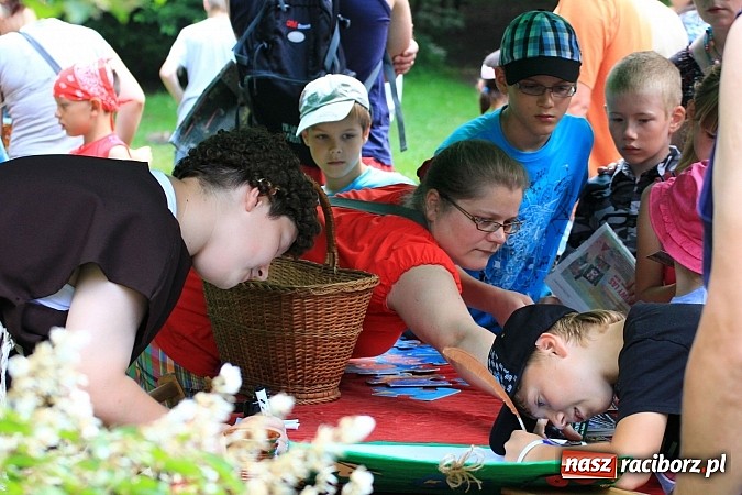 Zdjęcie w galerii na portalu naszraciborz.pl: Bajkowy las - moc rodzinnej zabawy w Oborze wiadomości z regionu