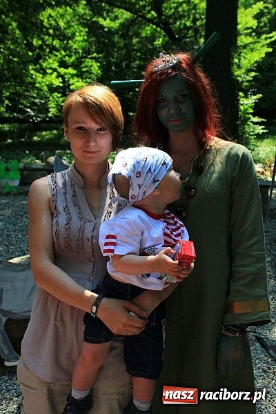 Zdjęcie w galerii na portalu naszraciborz.pl: Bajkowy las - moc rodzinnej zabawy w Oborze wiadomości z regionu