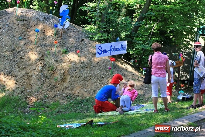 Zdjęcie w galerii na portalu naszraciborz.pl: Bajkowy las - moc rodzinnej zabawy w Oborze wiadomości z regionu