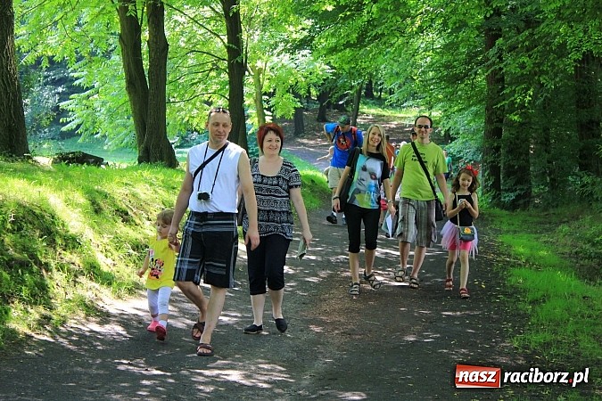 Zdjęcie w galerii na portalu naszraciborz.pl: Bajkowy las - moc rodzinnej zabawy w Oborze wiadomości z regionu