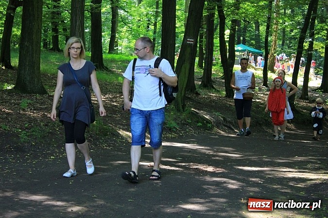 Zdjęcie w galerii na portalu naszraciborz.pl: Bajkowy las - moc rodzinnej zabawy w Oborze wiadomości z regionu
