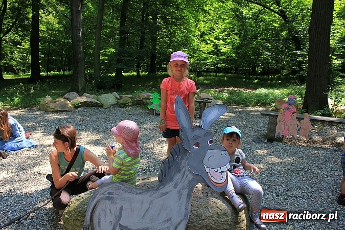 Zdjęcie w galerii na portalu naszraciborz.pl: Bajkowy las - moc rodzinnej zabawy w Oborze wiadomości z regionu