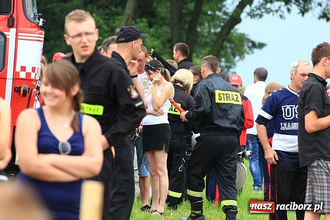 Zdjęcie w galerii na portalu naszraciborz.pl: Gminne zawody sportowo-pożarnicze w Modzurowie z okazji jubileuszu OSP wiadomości z regionu
