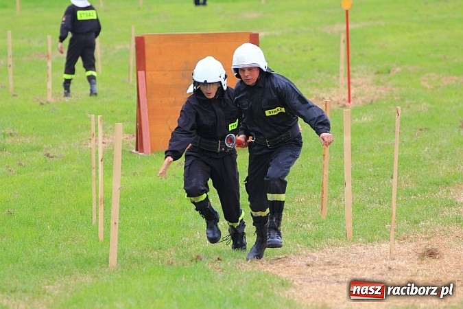 Zdjęcie w galerii na portalu naszraciborz.pl: Gminne zawody sportowo-pożarnicze w Modzurowie z okazji jubileuszu OSP wiadomości z regionu