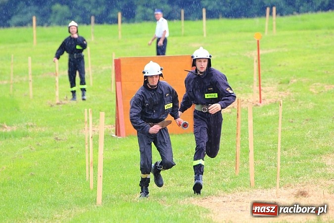 Zdjęcie w galerii na portalu naszraciborz.pl: Gminne zawody sportowo-pożarnicze w Modzurowie z okazji jubileuszu OSP wiadomości z regionu