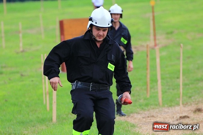 Zdjęcie w galerii na portalu naszraciborz.pl: Gminne zawody sportowo-pożarnicze w Modzurowie z okazji jubileuszu OSP wiadomości z regionu