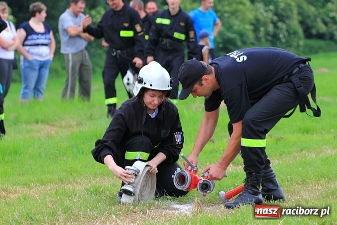 Zdjęcie w galerii na portalu naszraciborz.pl: Gminne zawody sportowo-pożarnicze w Modzurowie z okazji jubileuszu OSP wiadomości z regionu