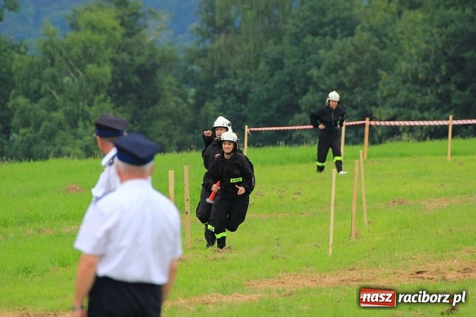 Zdjęcie w galerii na portalu naszraciborz.pl: Gminne zawody sportowo-pożarnicze w Modzurowie z okazji jubileuszu OSP wiadomości z regionu
