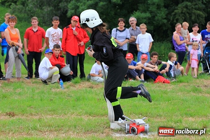 Zdjęcie w galerii na portalu naszraciborz.pl: Gminne zawody sportowo-pożarnicze w Modzurowie z okazji jubileuszu OSP wiadomości z regionu