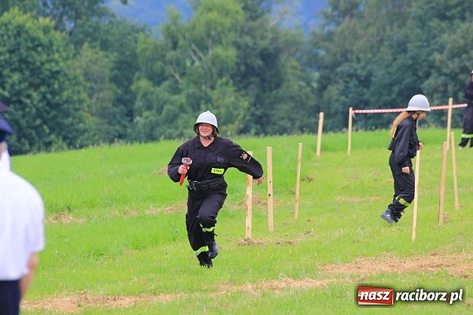 Zdjęcie w galerii na portalu naszraciborz.pl: Gminne zawody sportowo-pożarnicze w Modzurowie z okazji jubileuszu OSP wiadomości z regionu