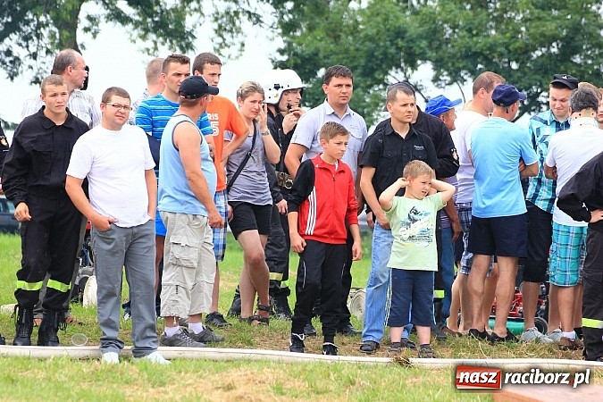 Zdjęcie w galerii na portalu naszraciborz.pl: Gminne zawody sportowo-pożarnicze w Modzurowie z okazji jubileuszu OSP wiadomości z regionu