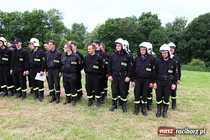 Zdjęcie w galerii na portalu naszraciborz.pl: Gminne zawody sportowo-pożarnicze w Modzurowie z okazji jubileuszu OSP wiadomości z regionu