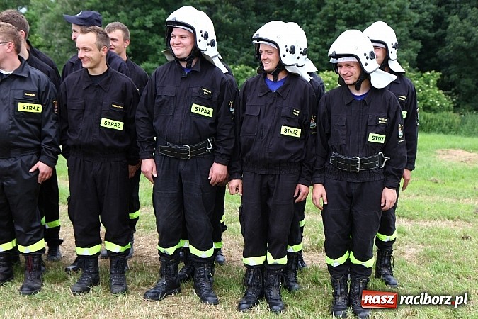Zdjęcie w galerii na portalu naszraciborz.pl: Gminne zawody sportowo-pożarnicze w Modzurowie z okazji jubileuszu OSP wiadomości z regionu