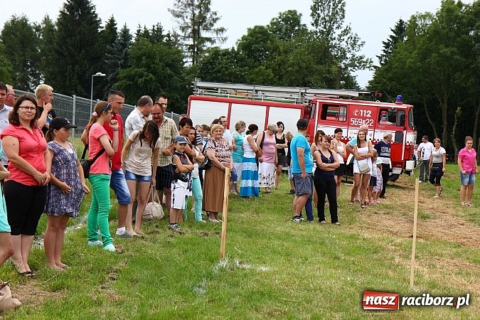 Zdjęcie w galerii na portalu naszraciborz.pl: Gminne zawody sportowo-pożarnicze w Modzurowie z okazji jubileuszu OSP wiadomości z regionu