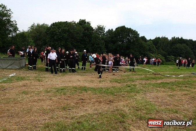 Zdjęcie w galerii na portalu naszraciborz.pl: Gminne zawody sportowo-pożarnicze w Modzurowie z okazji jubileuszu OSP wiadomości z regionu