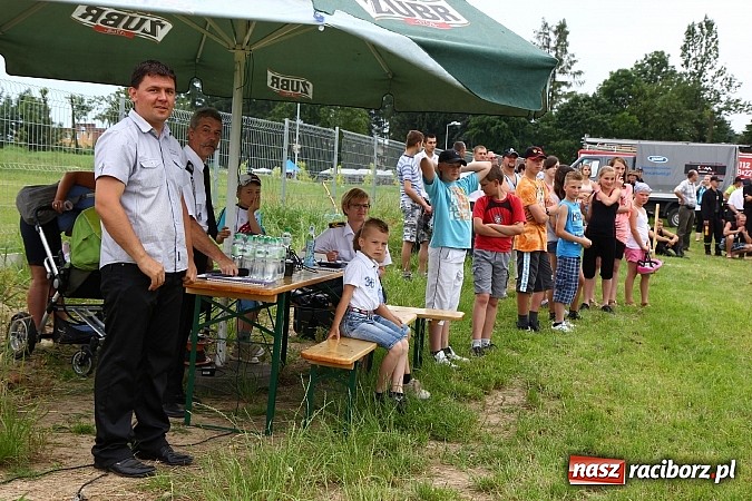 Zdjęcie w galerii na portalu naszraciborz.pl: Gminne zawody sportowo-pożarnicze w Modzurowie z okazji jubileuszu OSP wiadomości z regionu