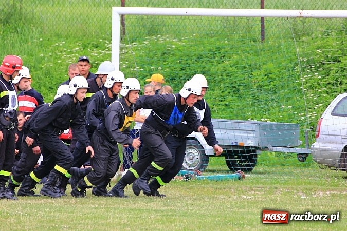 Zdjęcie w galerii na portalu naszraciborz.pl: Strażacy ochotnicy rywalizowali w Pogrzebieniu wiadomości z regionu