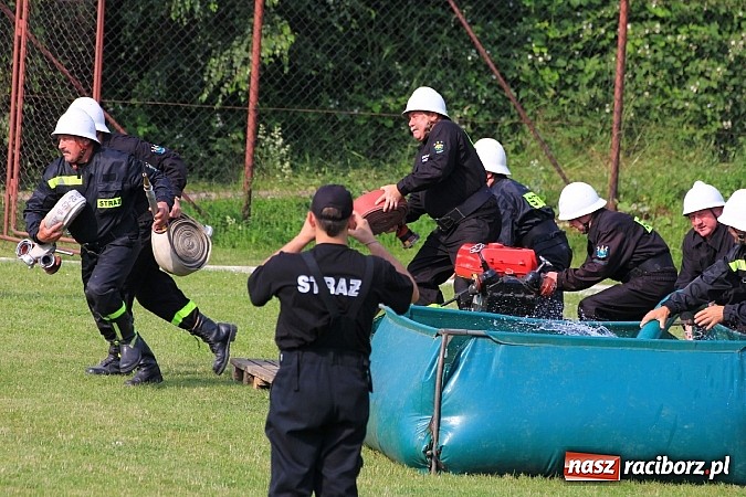 Zdjęcie w galerii na portalu naszraciborz.pl: Strażacy ochotnicy rywalizowali w Pogrzebieniu wiadomości z regionu