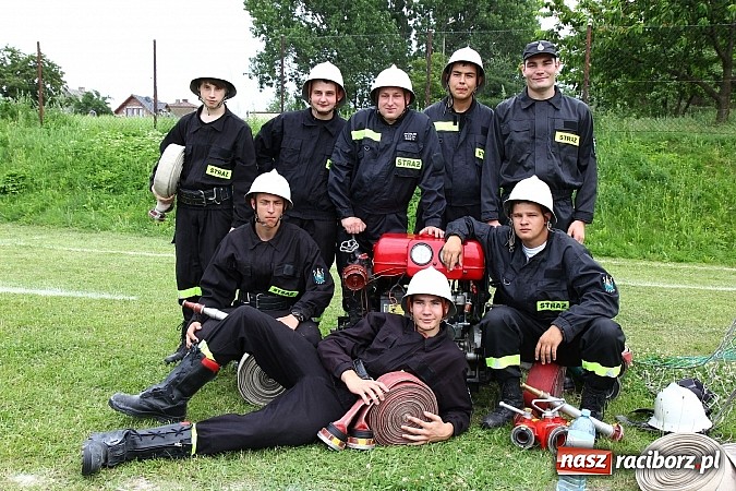 Zdjęcie w galerii na portalu naszraciborz.pl: Strażacy ochotnicy rywalizowali w Pogrzebieniu wiadomości z regionu