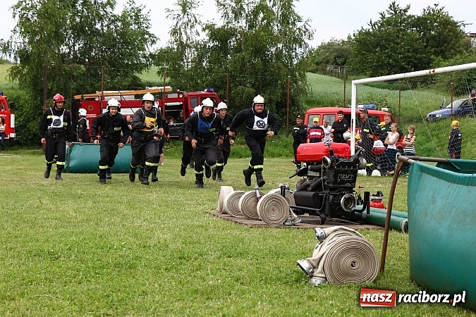 Zdjęcie w galerii na portalu naszraciborz.pl: Strażacy ochotnicy rywalizowali w Pogrzebieniu wiadomości z regionu