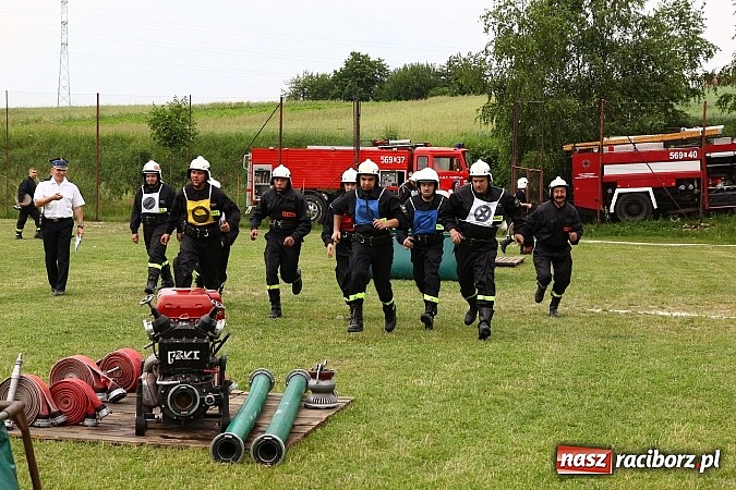 Zdjęcie w galerii na portalu naszraciborz.pl: Strażacy ochotnicy rywalizowali w Pogrzebieniu wiadomości z regionu
