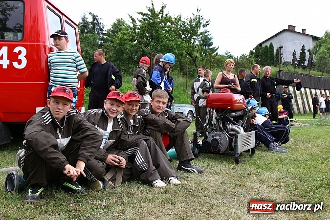Zdjęcie w galerii na portalu naszraciborz.pl: Strażacy ochotnicy rywalizowali w Pogrzebieniu wiadomości z regionu