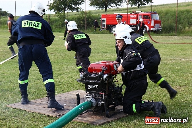Zdjęcie w galerii na portalu naszraciborz.pl: Strażacy ochotnicy rywalizowali w Pogrzebieniu wiadomości z regionu