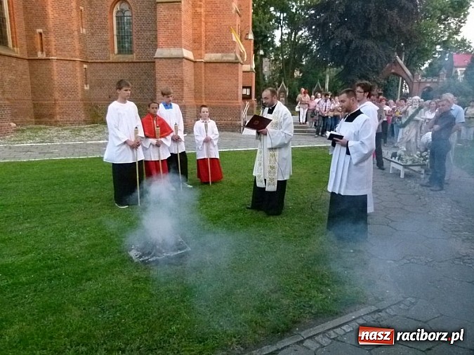 Zdjęcie w galerii na portalu naszraciborz.pl: Wieczór świętojański na Ostrogu wiadomości z regionu
