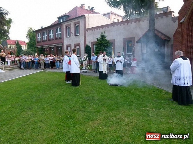 Zdjęcie w galerii na portalu naszraciborz.pl: Wieczór świętojański na Ostrogu wiadomości z regionu